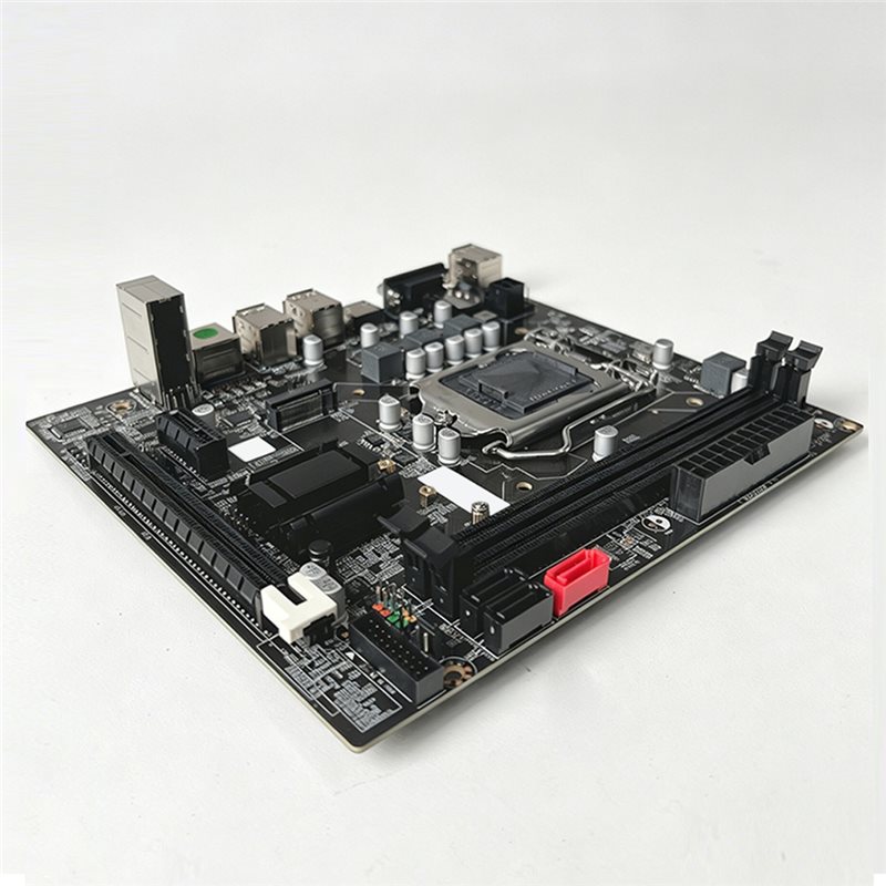 لوحة أم كلاسيكية للألعاب للكمب - مراجعة Pc Gaming Core I7 وسعره